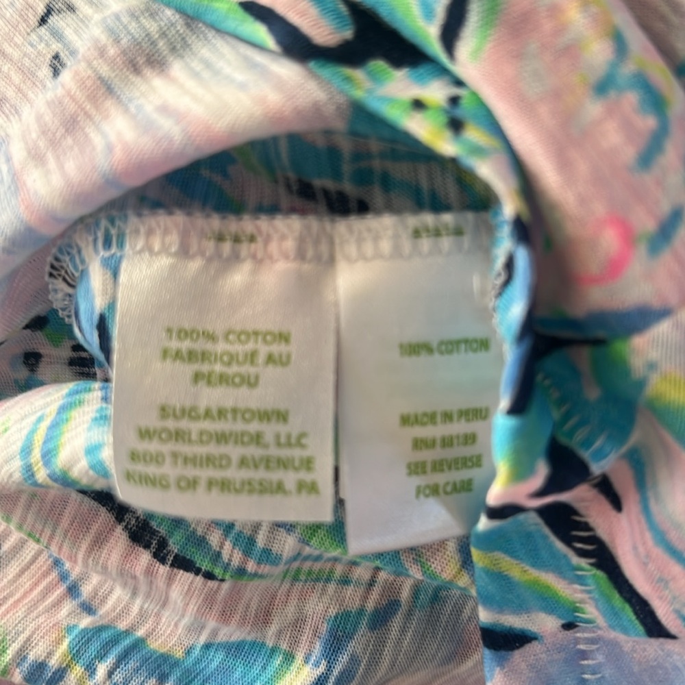 Lilly Pulitzer Long Sleeve  V neck shirt - Picture 4 of 6
